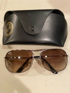 Ray-Ban Men’s Brown Gradient Lens Aviator Sunglasses with Black Case